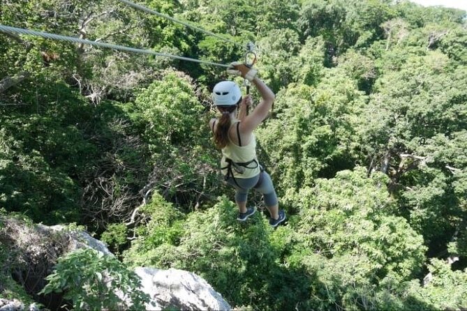 16 Lines Zipline, Cave and Mud Spa Combo Tour with Lunch in Fiji - How the guides shape the day
