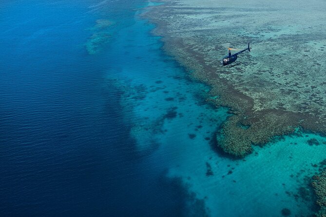 25 minutes Mamanuca Island Tour - Taking off from Port Denarau