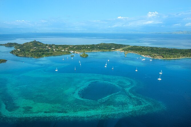 25 minutes Mamanuca Island Tour - Cloud 9 and the floating platform