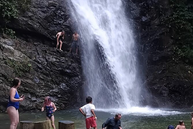 Best of Fiji Tours: 3 Days Package - Guides, vehicles, and the human side of the tour