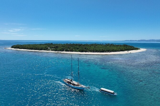 Capt Cook Cruises Super Saver Combo: Day Sail + Dinner Cruise - Five hours on Tivua Island