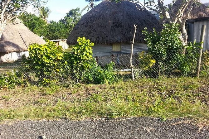 CFC Arrival Private Transfer -Nadi Int Airport to Hideaway Resort Coral Coast - Finding your driver in the arrivals hall
