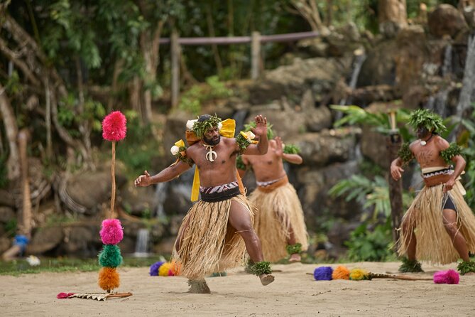 Damodar Arts Village - Spirit of Fiji Tour - Kava ceremony and the meaning of participation