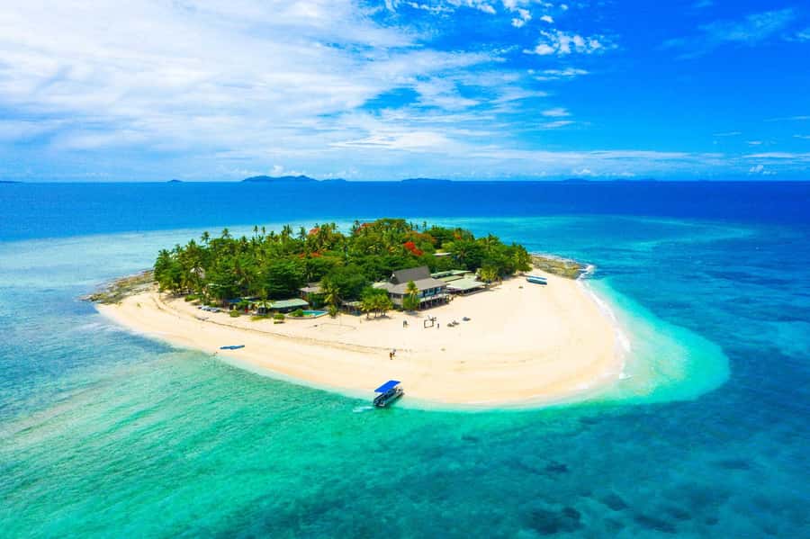 Fiji: Beachcomber Island Day Cruise with Snorkelling - Reaching Beachcomber Island from Port Denarau