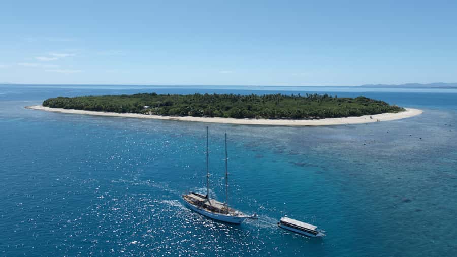 Fiji: Captain Cook Cruises - Island & Reef Day Trip - The quick take