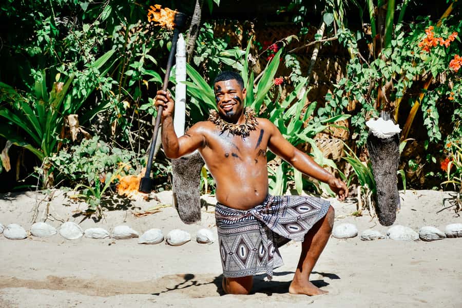 Fiji: Half-Day Island Activities Tour with Jungle Cruise - Medicine, pottery, and island craft