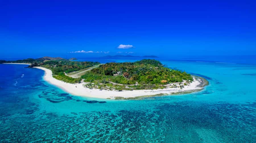 Fiji: Mana Island Resort Day Trip with Lunch - The Mamanuca Islands From the Water