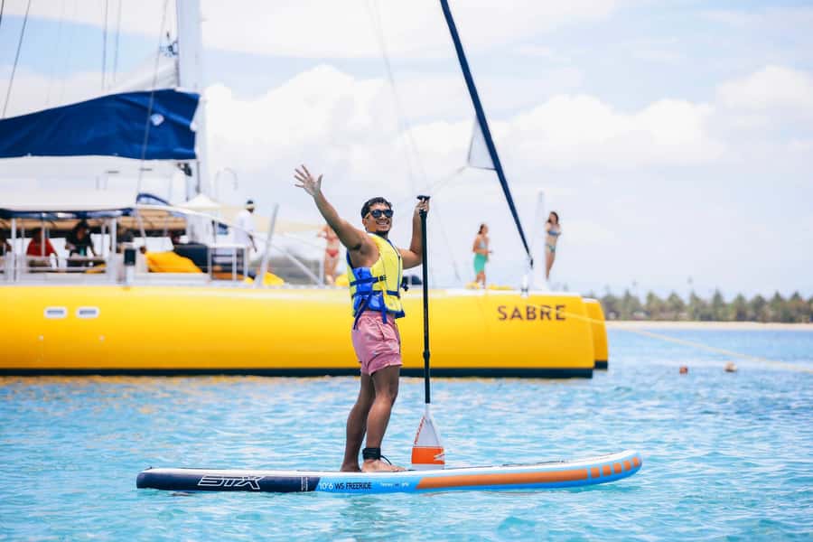 Fiji: South Sea Sailing Experience with Lunch & Drinks - Morning tea, island views, and a relaxed start