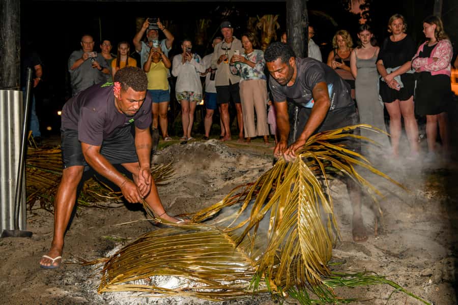 Fiji: Sunset Cruise with Dinner and Fire Show - Who will enjoy this Fiji evening