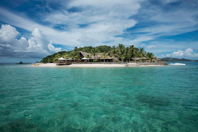 Full Day Castaway Island with Lunch - Leaving Denarau for the Mamanuca Islands