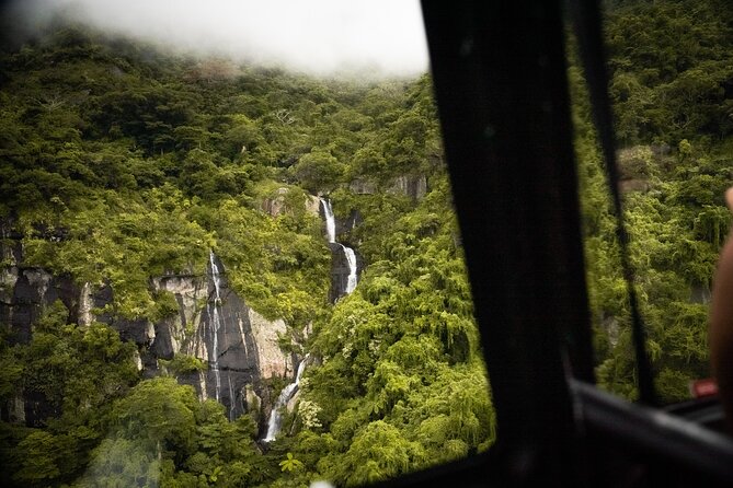 Islands & Mountains Adventure - Returning Across the Lower Mamanuca Islands