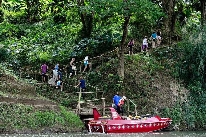 Jet Boat Safari on the Sigatoka River - Starting in Sigatoka with an easy transfer