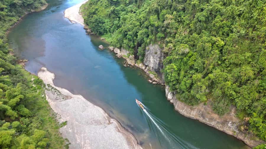 Jewel Of Fiji: Boat, Raft & Waterfall Culture Tour w/Lunch - What makes this Fiji day trip special