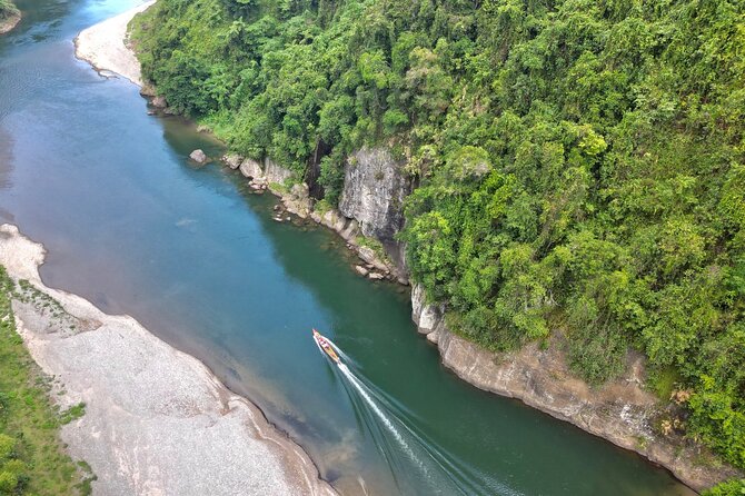 Jewel Of Fiji Day Tour from The Marriot & Shangri-La Resort - The HMS Bilibili bamboo raft ride