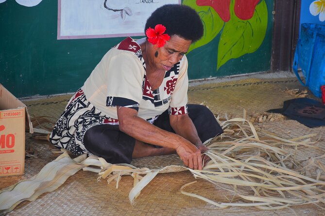Jewel Of Fiji incl Fijian Village, Waterfall & Lunch Coral Coast - Leaving the Coral Coast for the Navua River