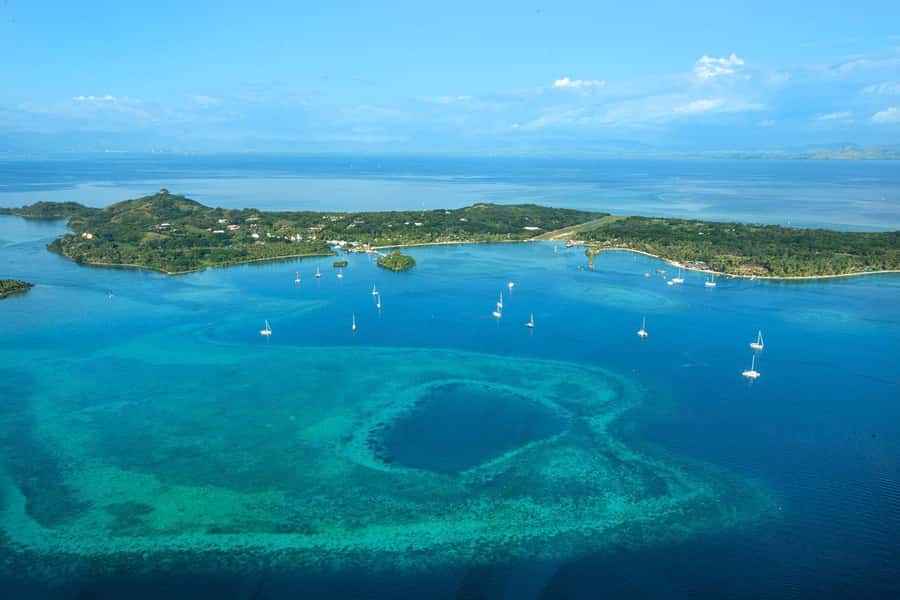 Nadi: 25 minutes Mamanuca Island Tour - Likuliku Lagoon Resort from above