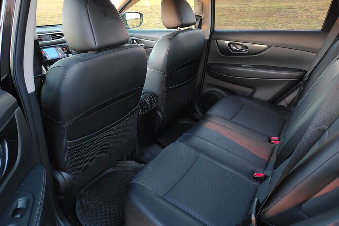 Private Arrival SUV Transfer: Nadi Airport to Nadi area Hotels - The airport meet-and-greet
