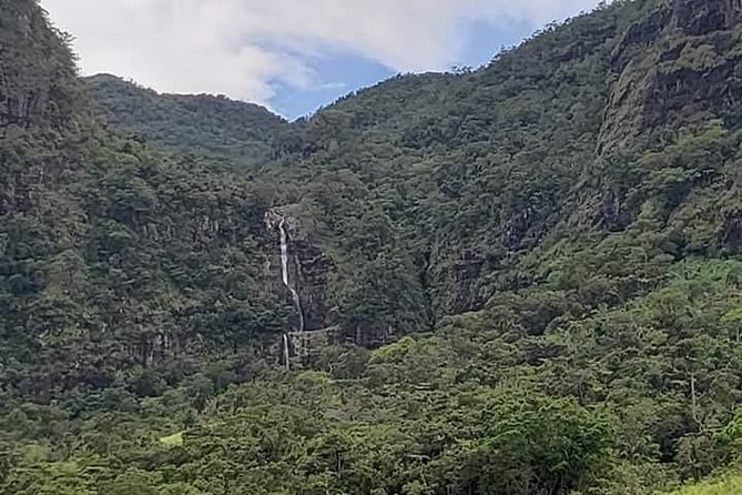 Private Breathtaking Koroyanitu Half Day Waterfall Hike - The walk to the waterfall