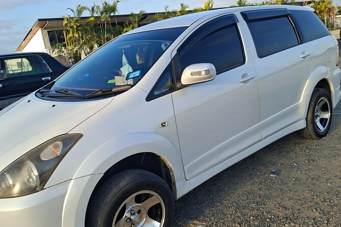 Private Momi Bay Transfers - From Nadi airport to Momi Bay in one straight ride