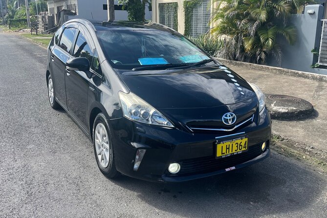 Private Transfer:Nadi Airport to Fiji Marriott Momi Bay - The 40-minute ride to Momi Bay
