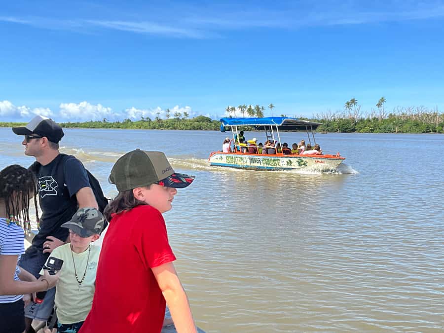 Sigatoka: River Cruise and Salad Bowl Valley Tour - Music, dancing, and the human side of the tour