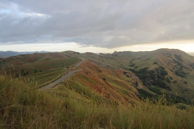 Valley of a Thousand Hills - A 4x4 ride through working countryside
