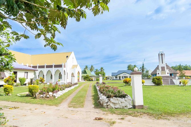 Vuda Lookout, Vesisei Village, Market, Temple & Garden of Sleeping Giant Tour - Sri Siva Subramaniya Swami Temple and Nadi’s Hindu heritage