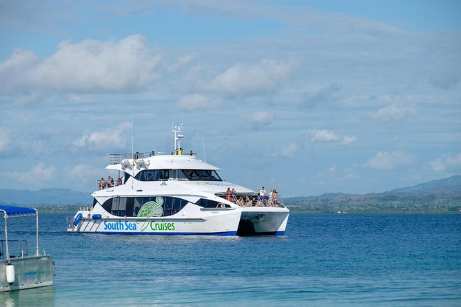 Yasawa Islands Explorer Cruise with Lunch - Octopus Resort and the relaxed version of the day