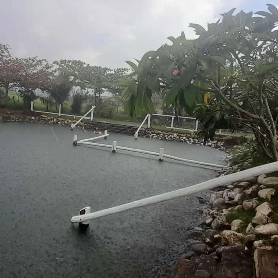 Zipline, Cave, Seaview & Mud Spa Tour with Lunch Included - Lunch at the zipline site
